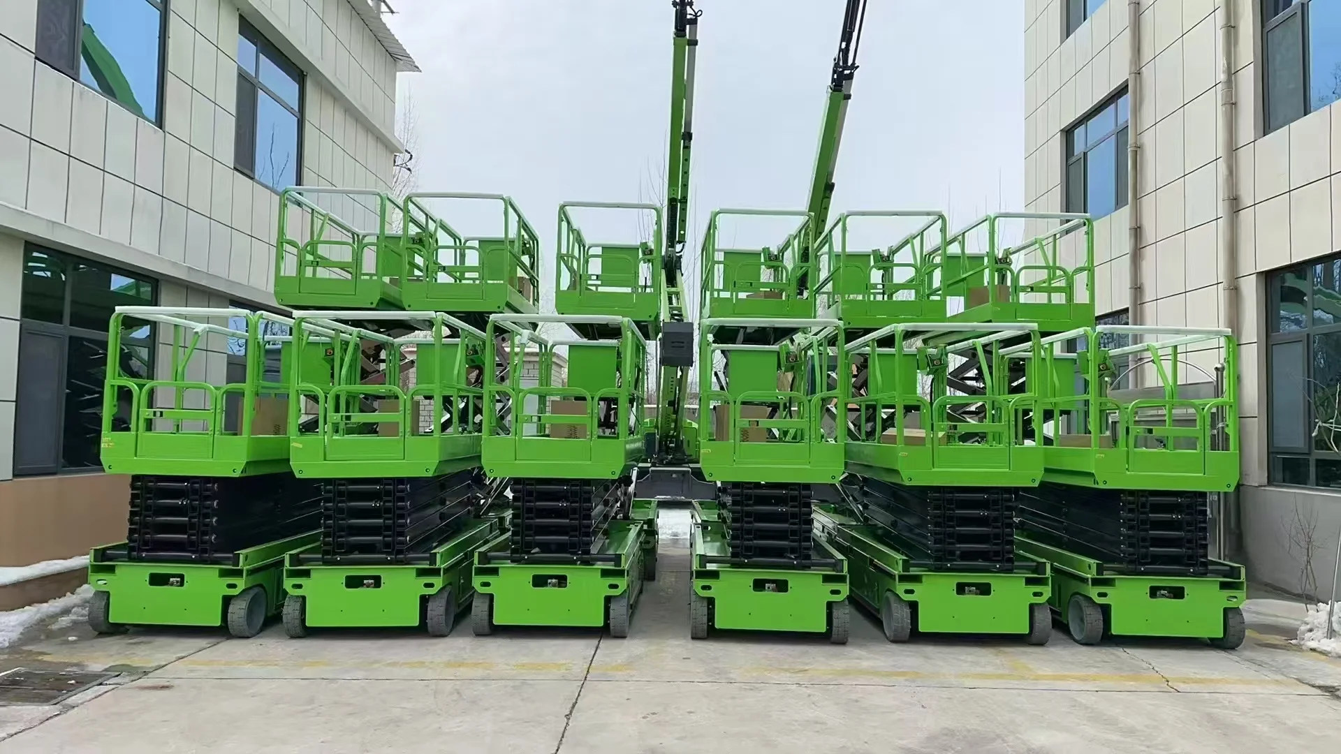 The 4 Most Common Self Propelled Scissor Lift Problems and How to Solve Them