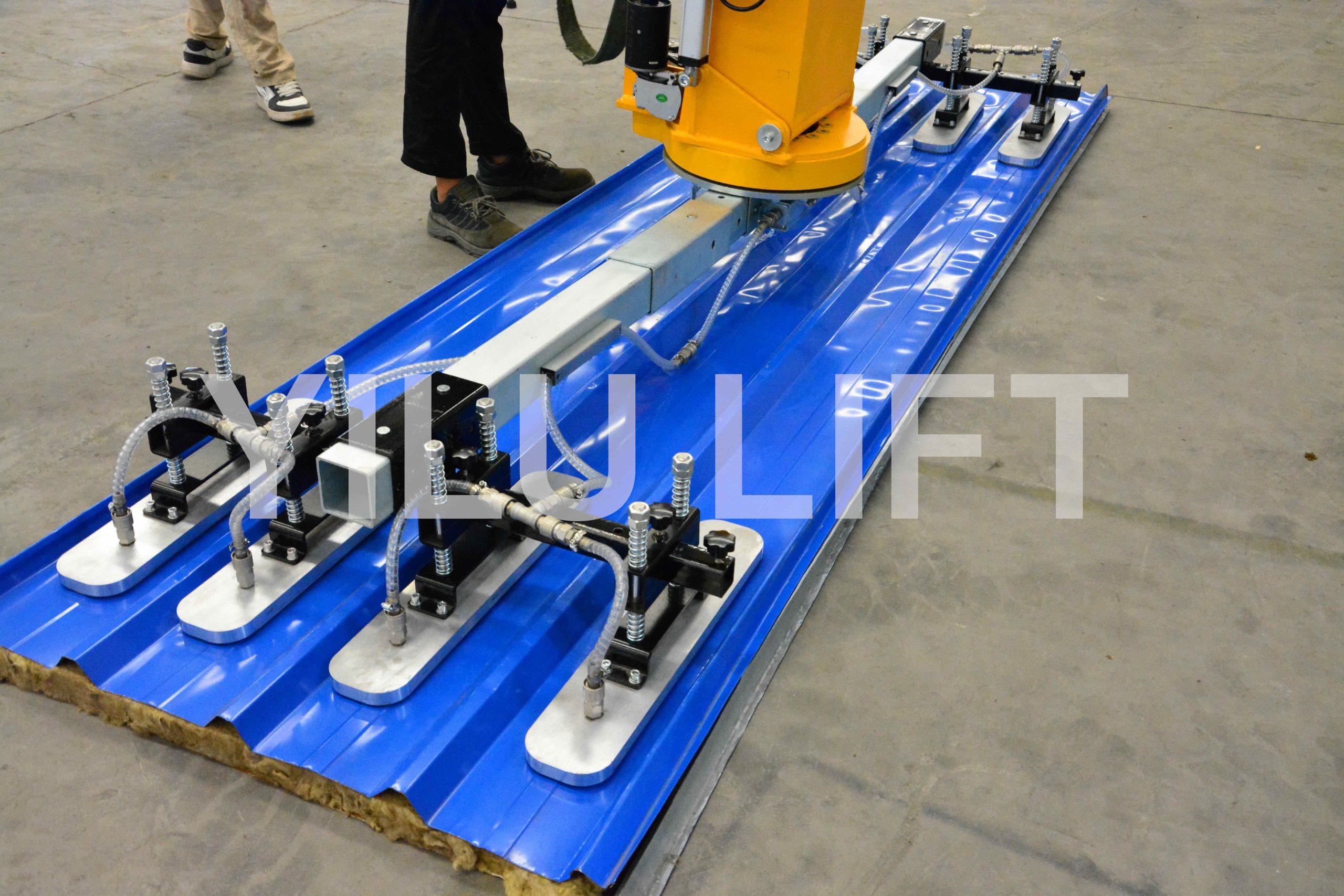 2m 4m 6m 10m 15m YILU Factory Direct Selling Remote Control Strong Power Vacuum Lifting Suction Pad Suction Cups