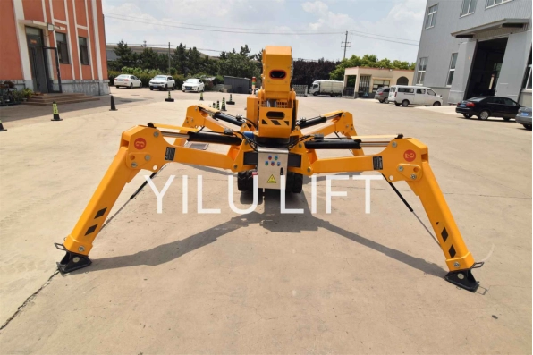 YILU LIFT mini spider crane operating with boom raised