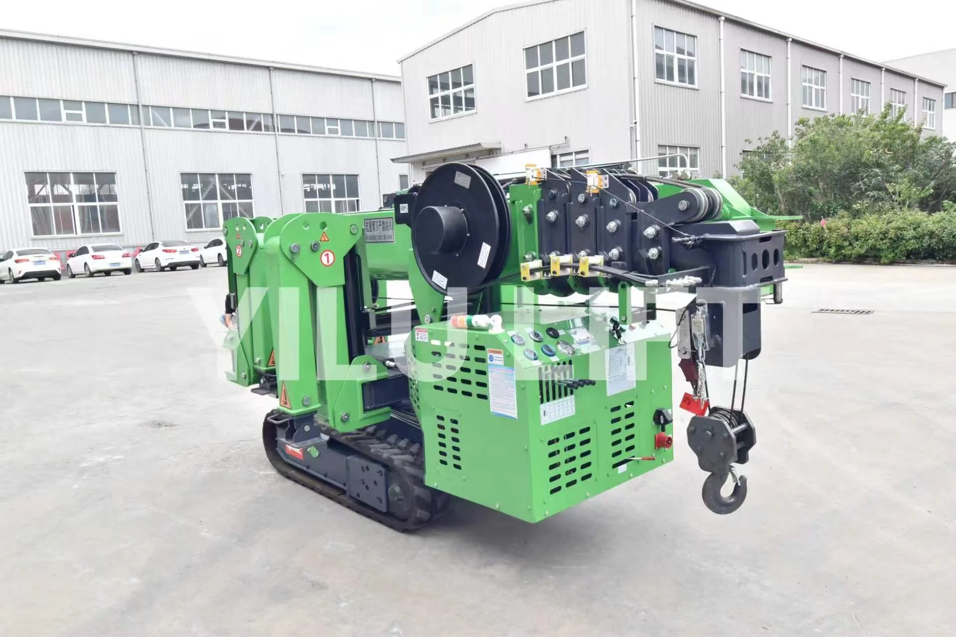 YILU LIFT spider crane body with controls and winch components